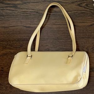 Yellow zipper shoulder bag. Vintage style